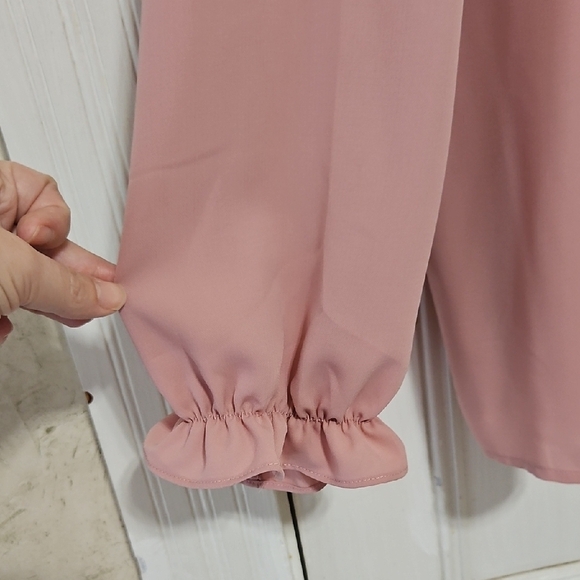 Chic Pink Ruffled Tie Front Blouse - Picture 4 of 11